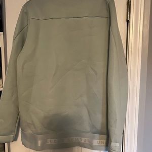 Under Armour size L